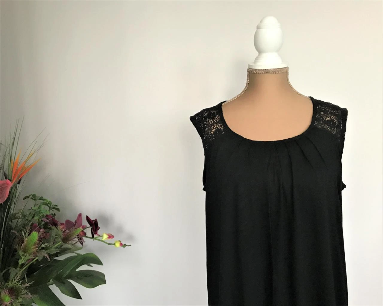 Street One 40/42 new type blouse without sleeves and pearls. – photo 3
